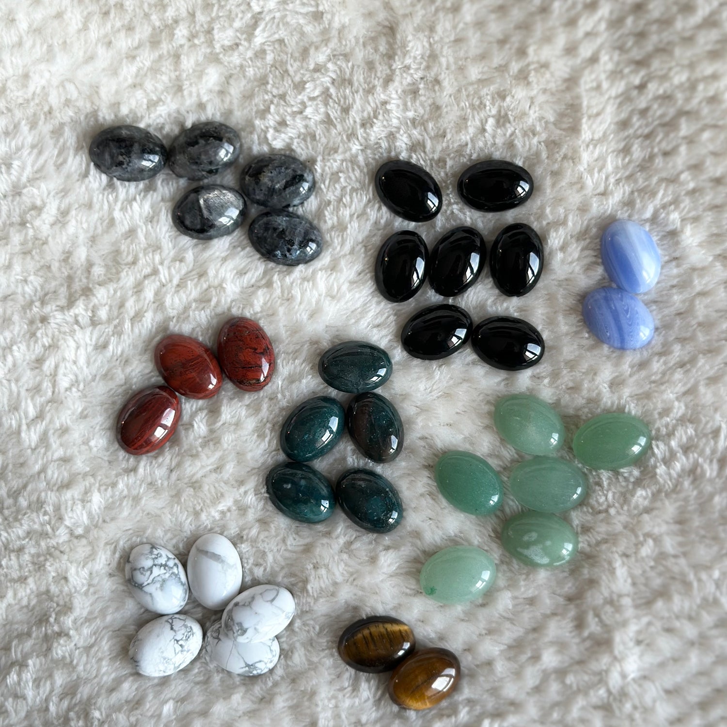 Lot Cabochons Calibrés • Pierres Naturelles mixtes x35